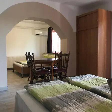 Famvarga Apartmanhaz Balatonfenyves Exterior foto