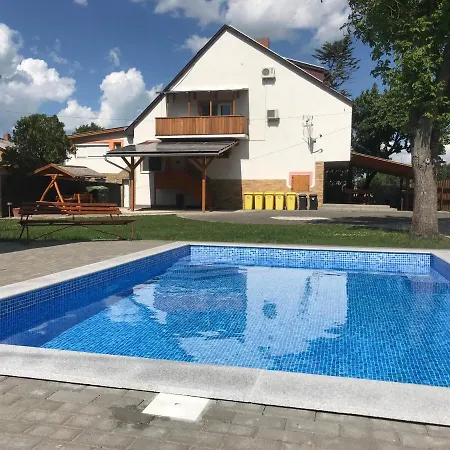 Famvarga Apartmanhaz Balatonfenyves Exterior foto