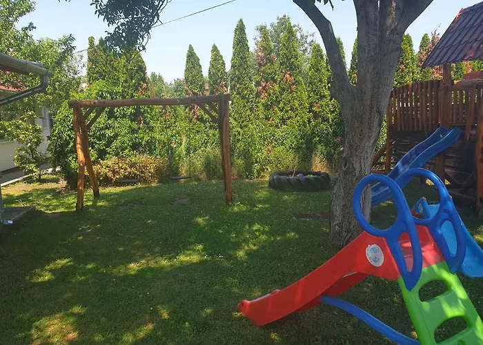 Famvarga Apartmanhaz