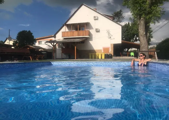 Famvarga Apartmanhaz