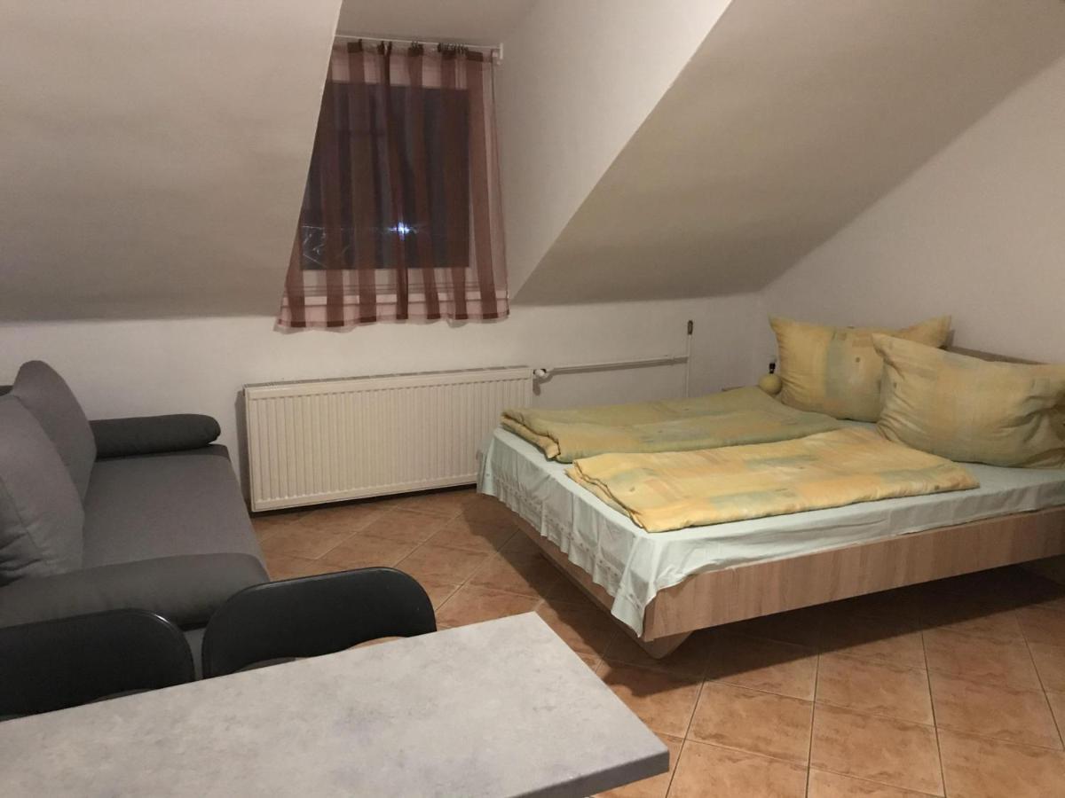 Apartment Famvarga Apartmanhaz