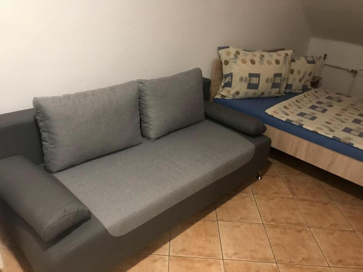Apartment Famvarga Apartmanhaz *