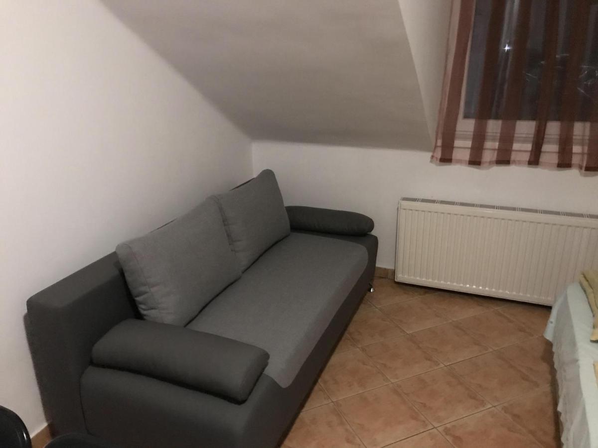 Apartment Famvarga Apartmanhaz *