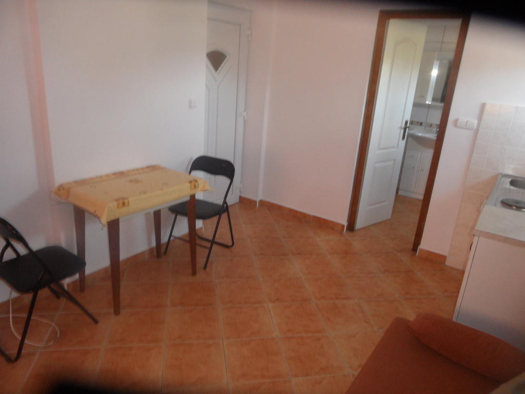 Apartament Famvarga Apartmanhaz Balatonfenyves