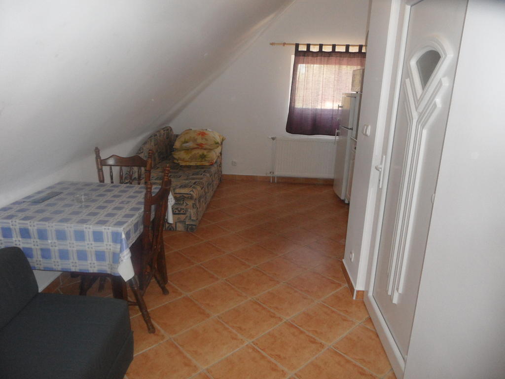 Famvarga Apartmanhaz Balatonfenyves