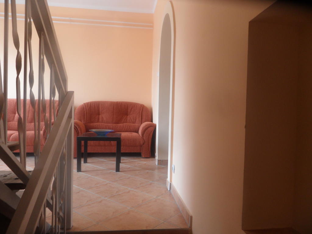 Famvarga Apartmanhaz