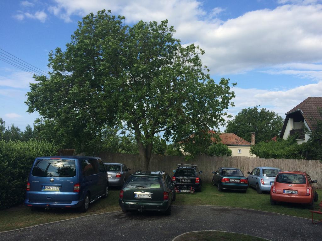 Famvarga Apartmanhaz