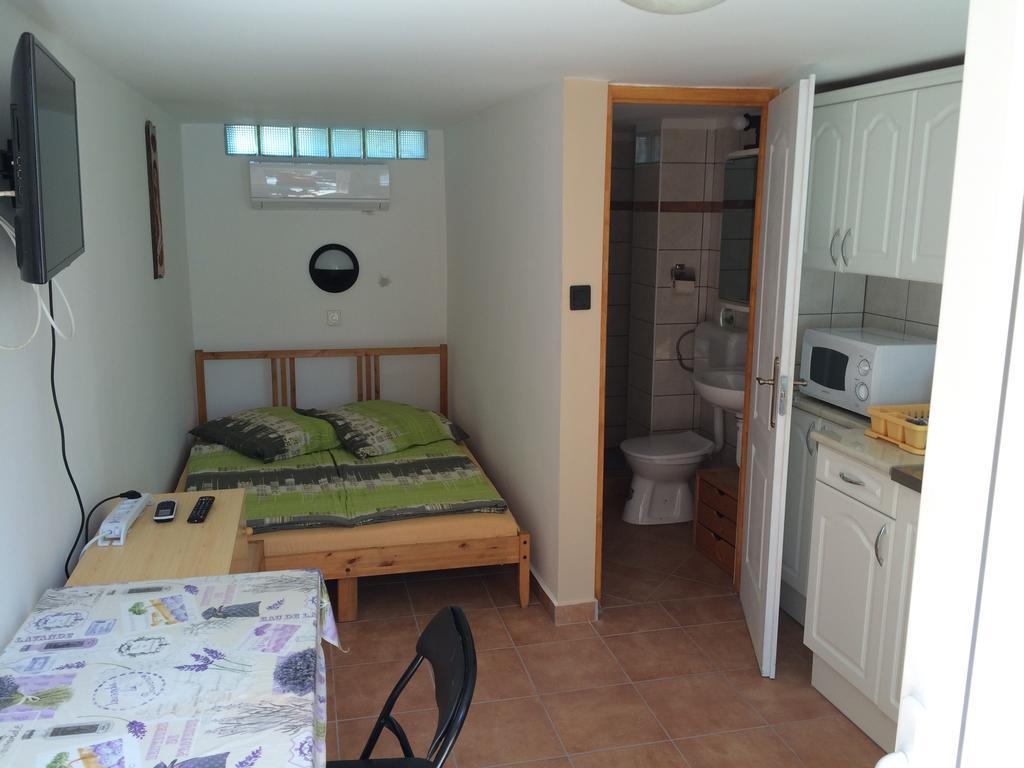Apartment Famvarga Apartmanhaz *