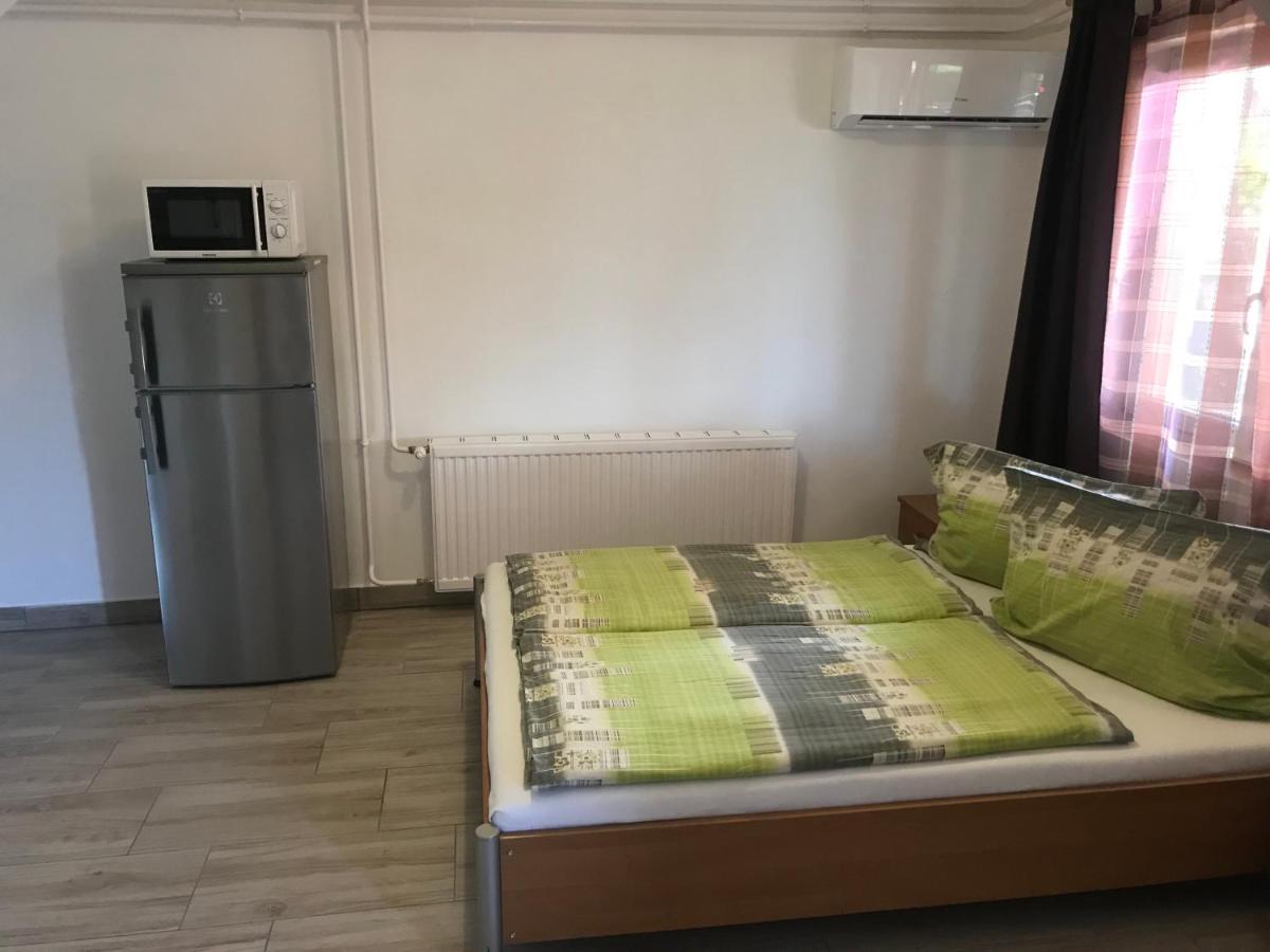 Apartment Famvarga Apartmanhaz