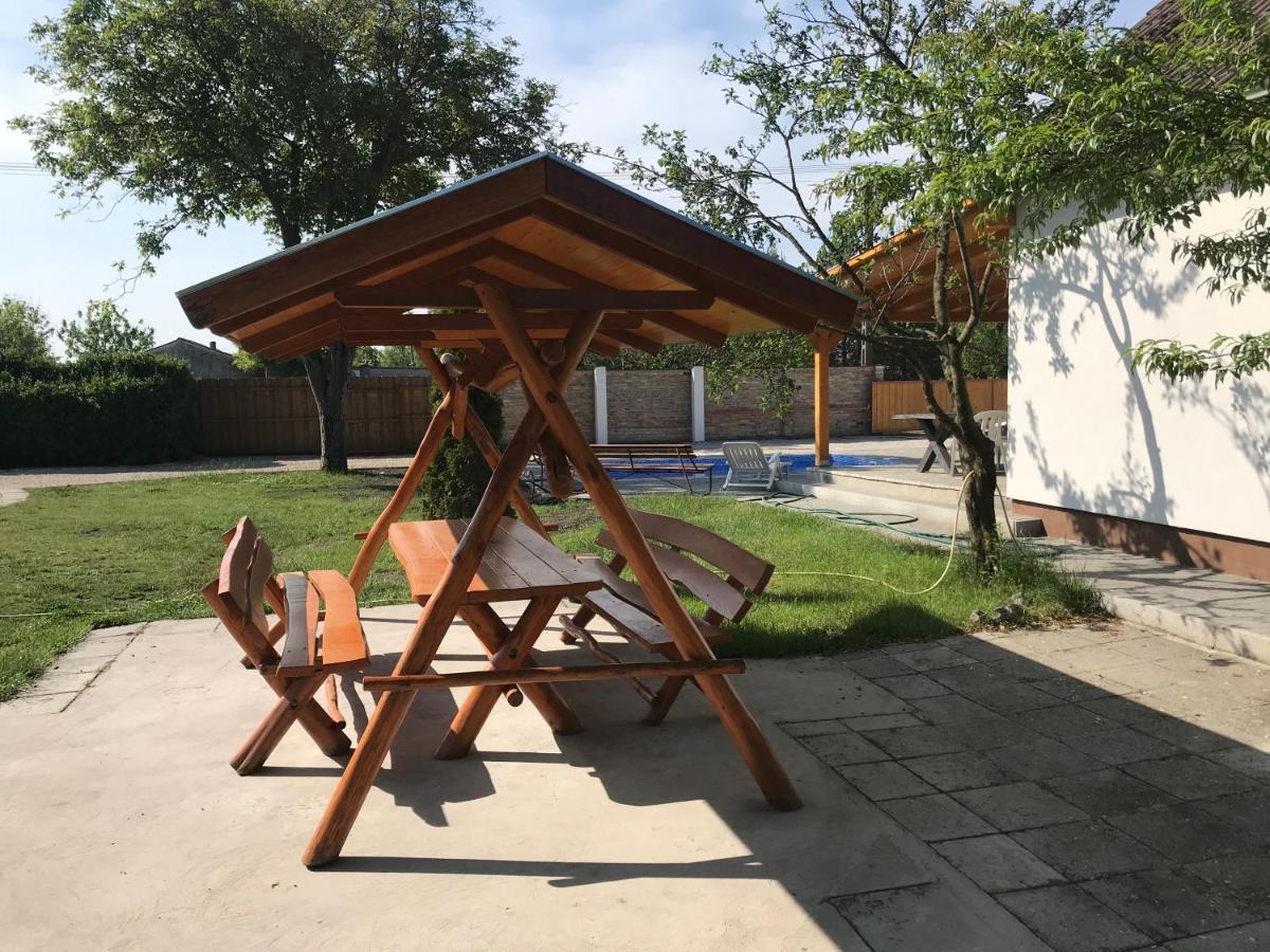Famvarga Apartmanhaz Apartament Balatonfenyves